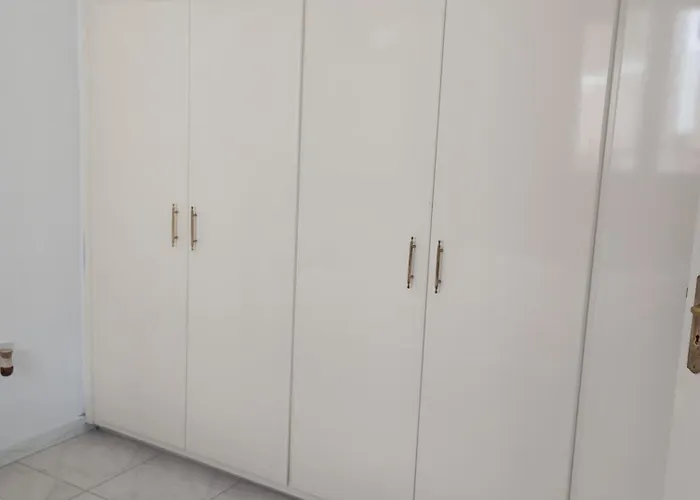 Eat Well Sleep Well Гостевой дом